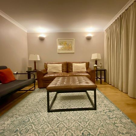 Modern Town House In Cotswolds - 3 Double Bedrooms ウィットニー エクステリア 写真